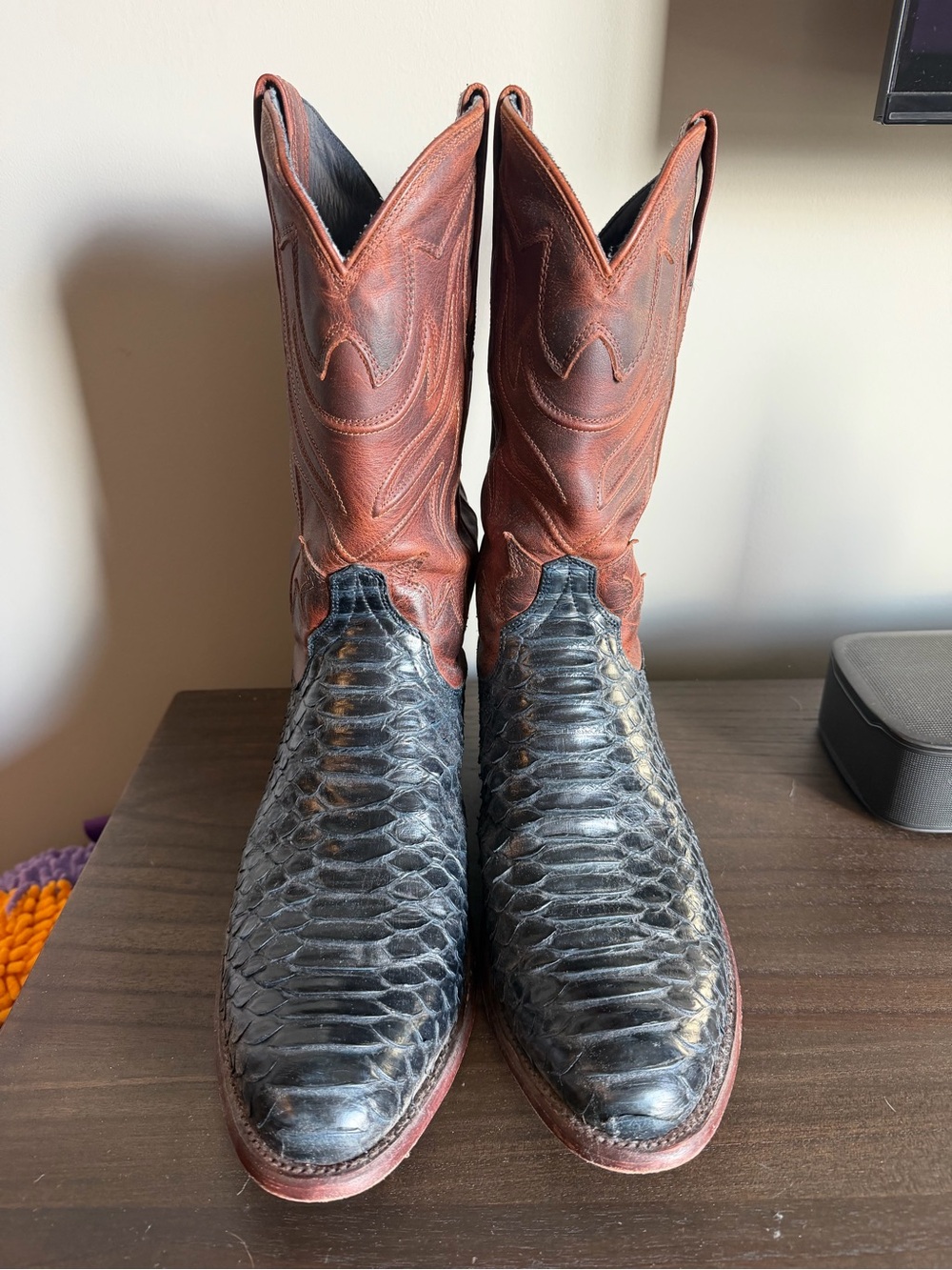 Tecovas Navy Brady